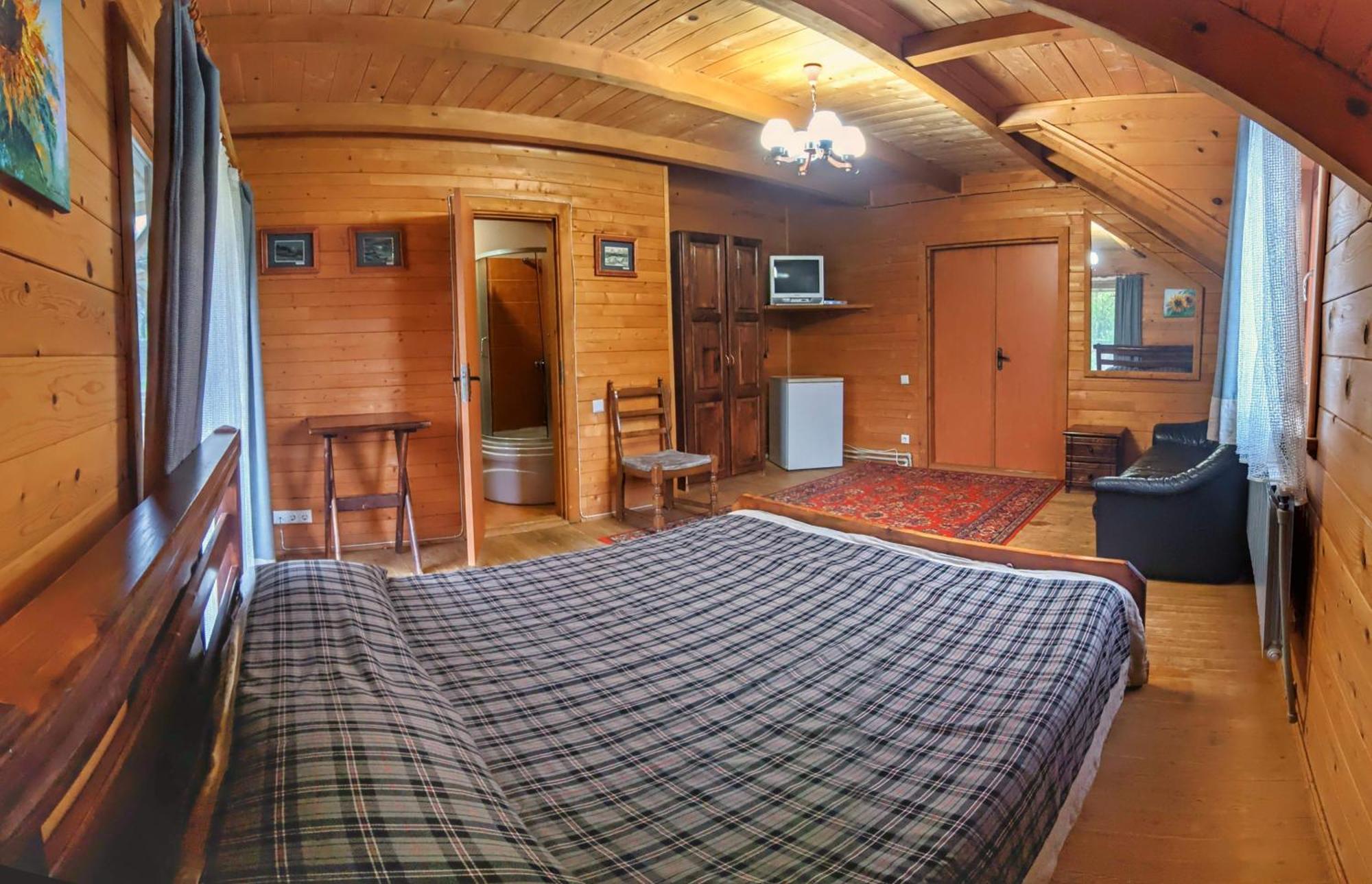 Gasthaus 12 Months Estate Myslovka Zimmer foto